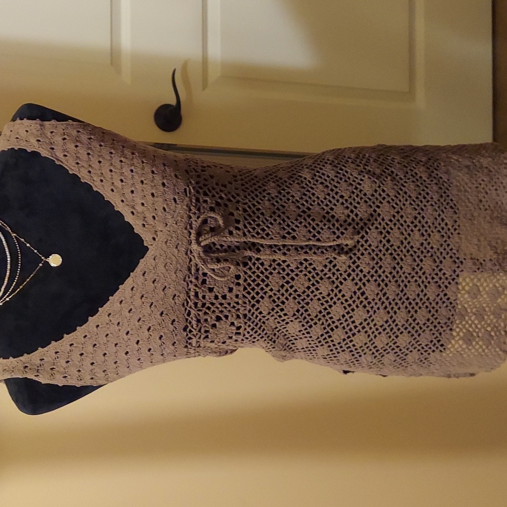 Bebe crochet top